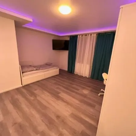 Appartamento Monteurzimmer - Ferienwohnung Nahe Frankfurt Am Main *